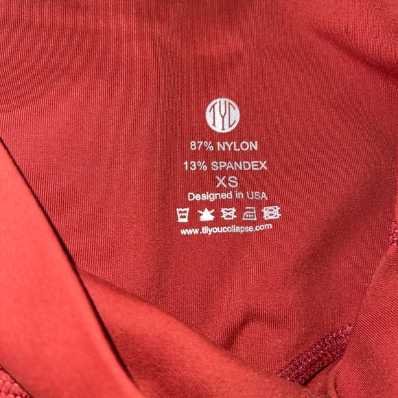 Tilyoucollapse - effortless leggings ( red) - Picture 3 of 3